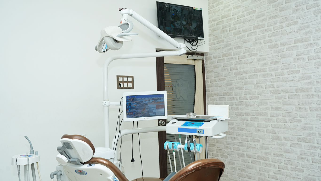 Dr Sekhar's Dental Implant Centre - Treatment Room Pic 1